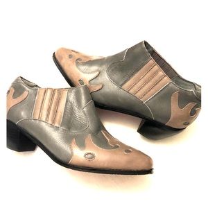 RP Twiggy London Gray&Tan Flame 🔥 Westrn Booties